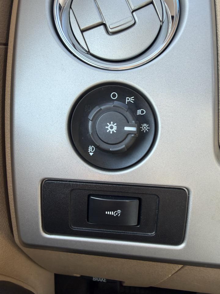 Ford F-150 4WD SuperCab 145" XL 2012