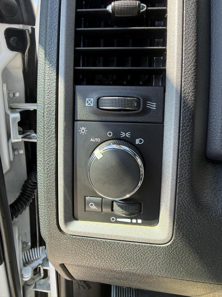 RAM 2500 4WD Crew Cab 169" Tradesman 2015