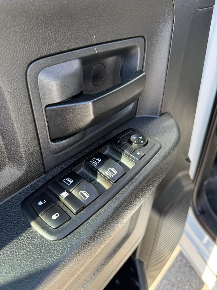 RAM 2500 4WD Crew Cab 169" Tradesman 2015
