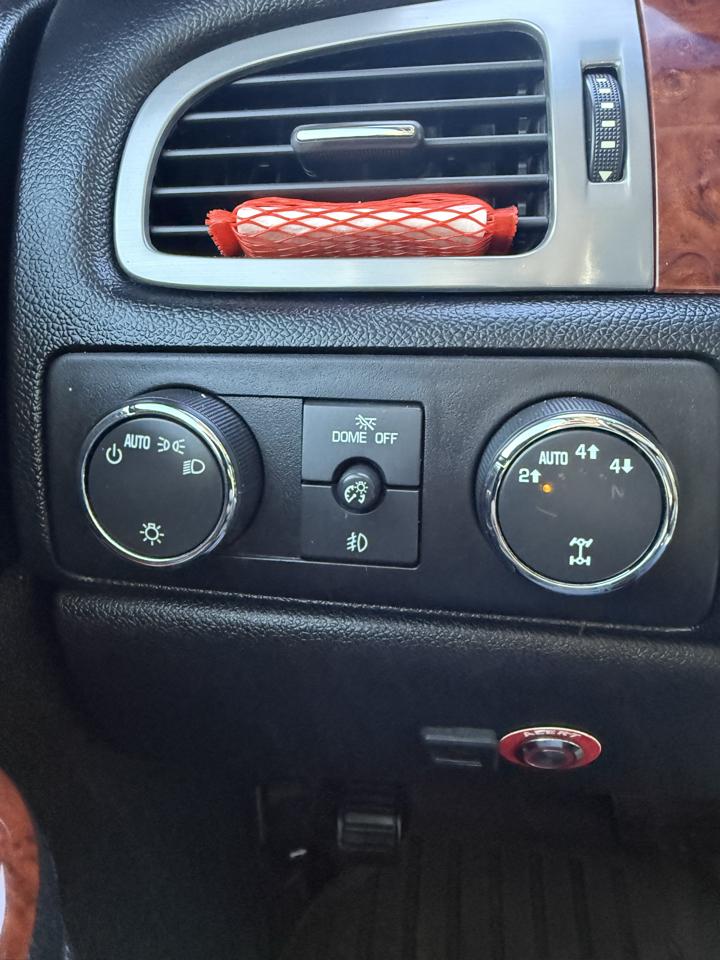 Chevrolet Tahoe 4WD 4dr 1500 LS 2012