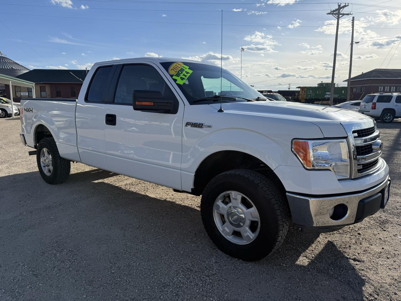 Ford F-150 4WD SuperCab 145" XL 2013