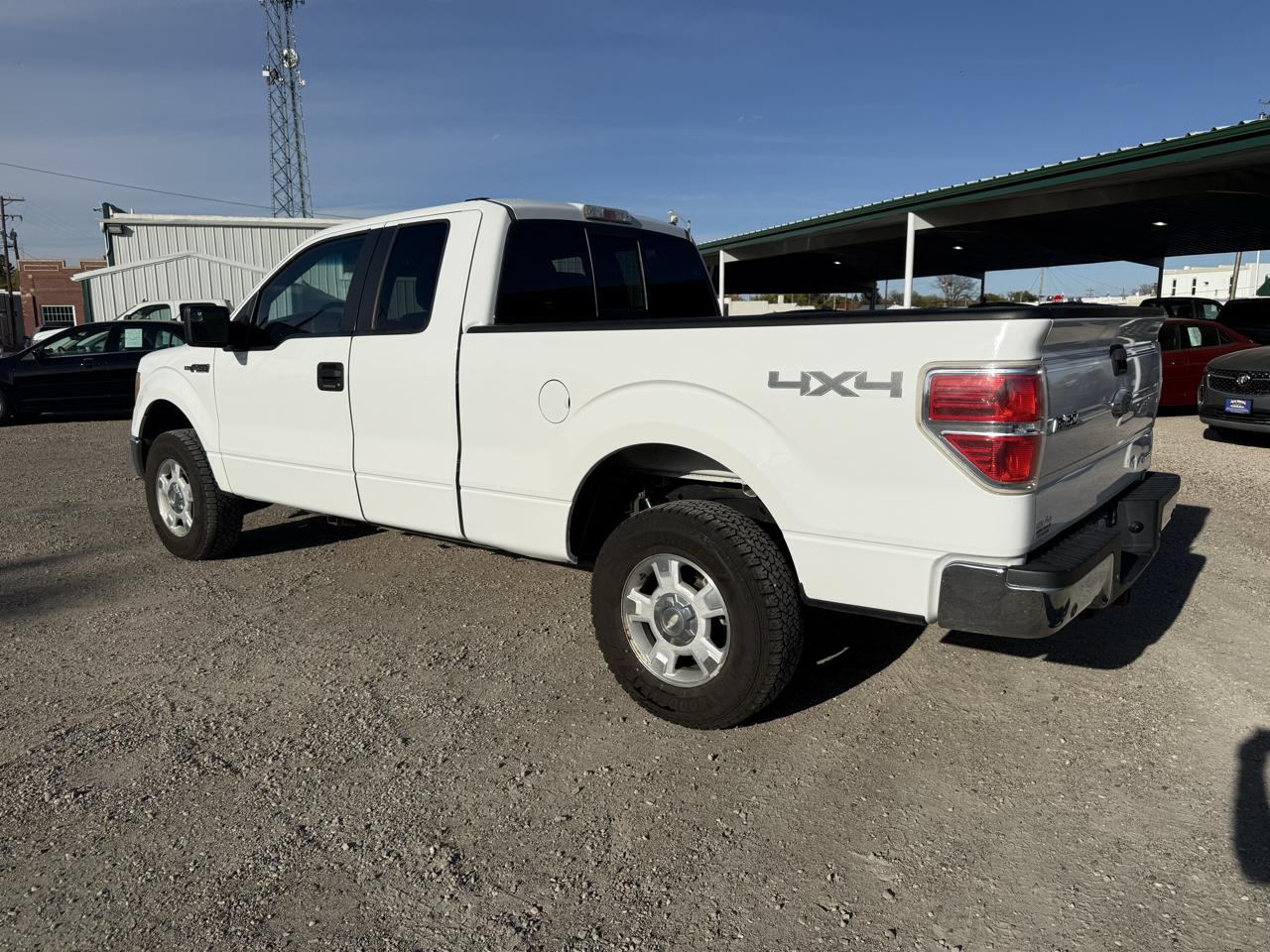 Ford F-150 4WD SuperCab 145" XL 2013
