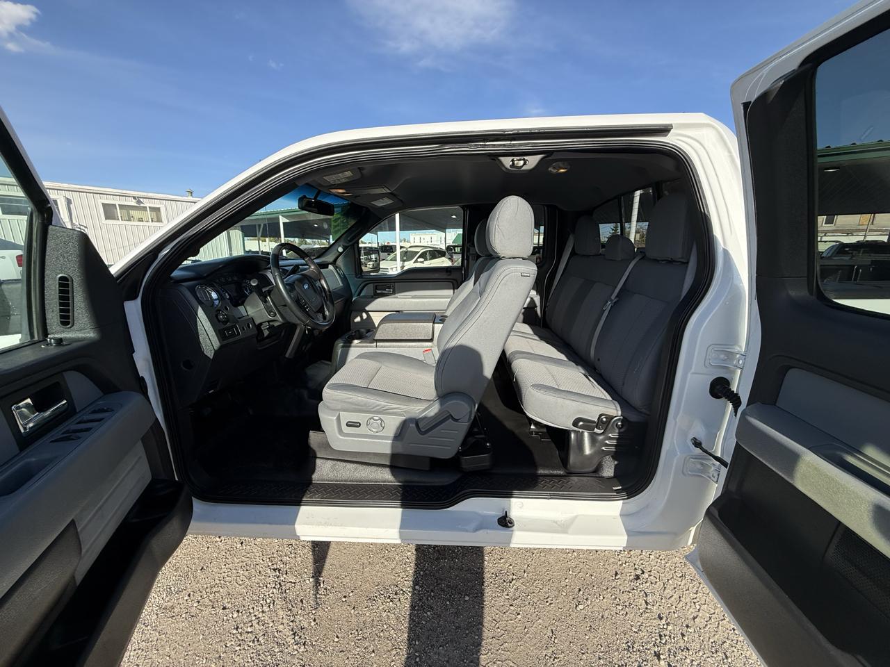 Ford F-150 4WD SuperCab 145" XL 2013