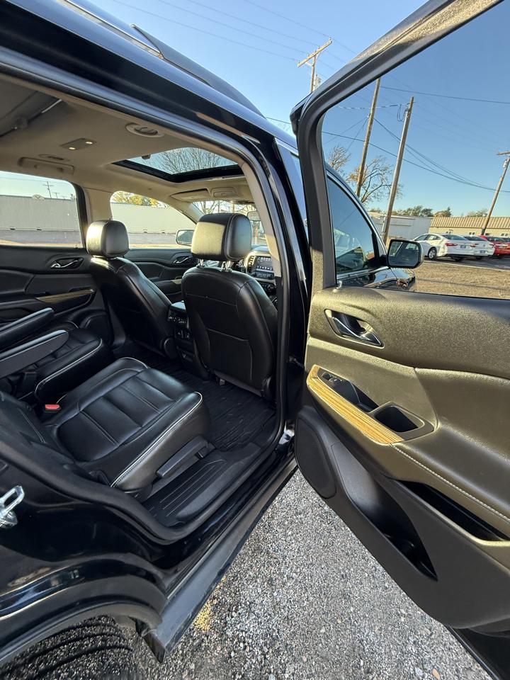 GMC Acadia AWD 4dr Denali 2019