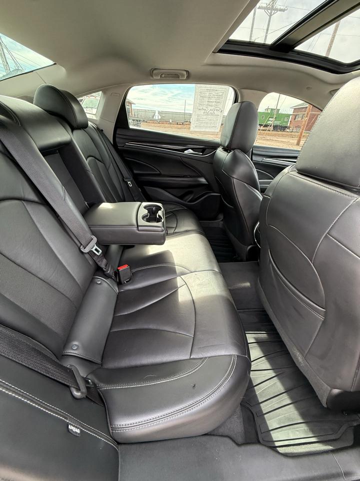 Buick LaCrosse 4dr Sdn Essence FWD 2017