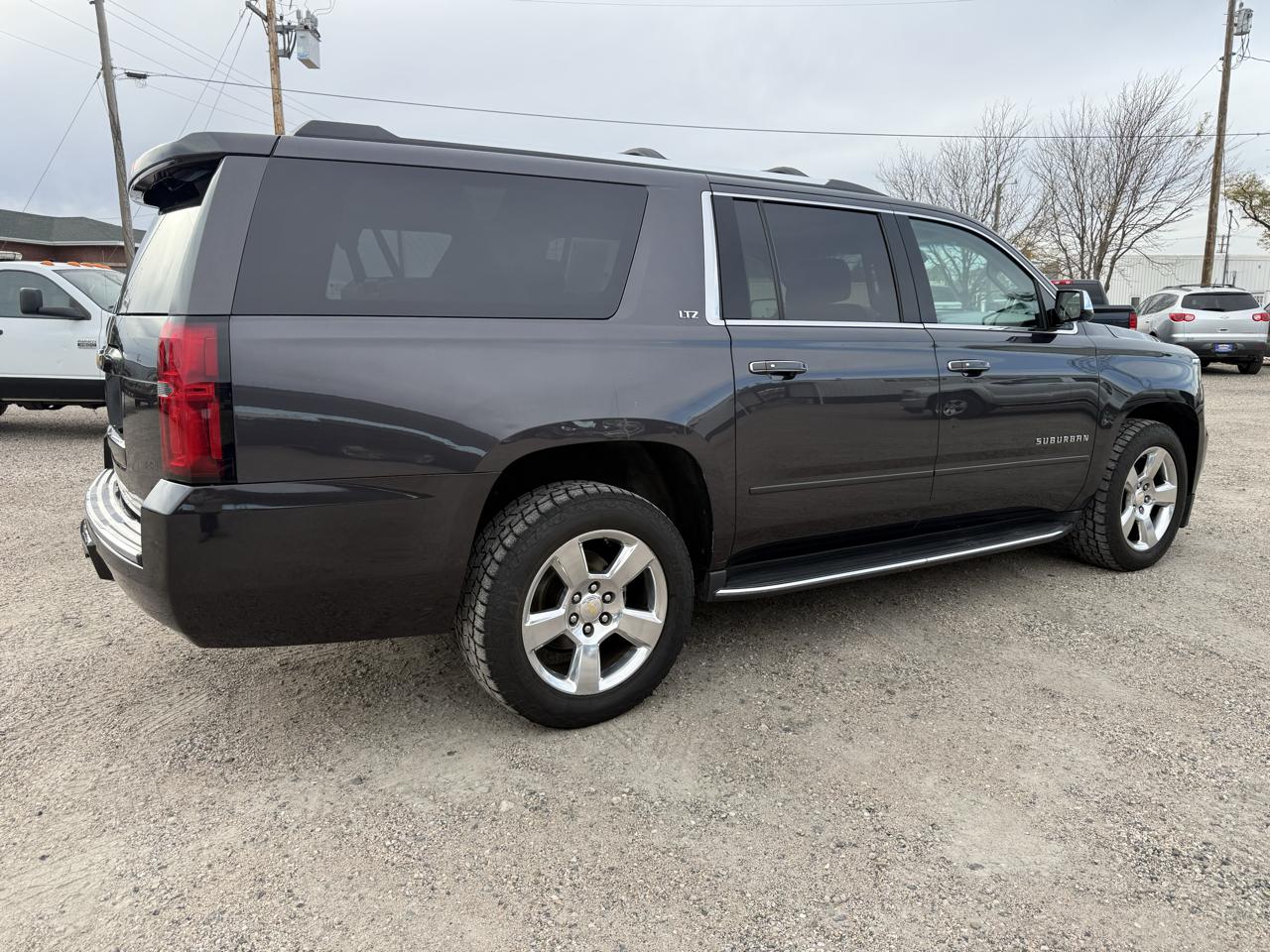 Chevrolet Suburban 4WD 4dr 1500 LTZ 2016