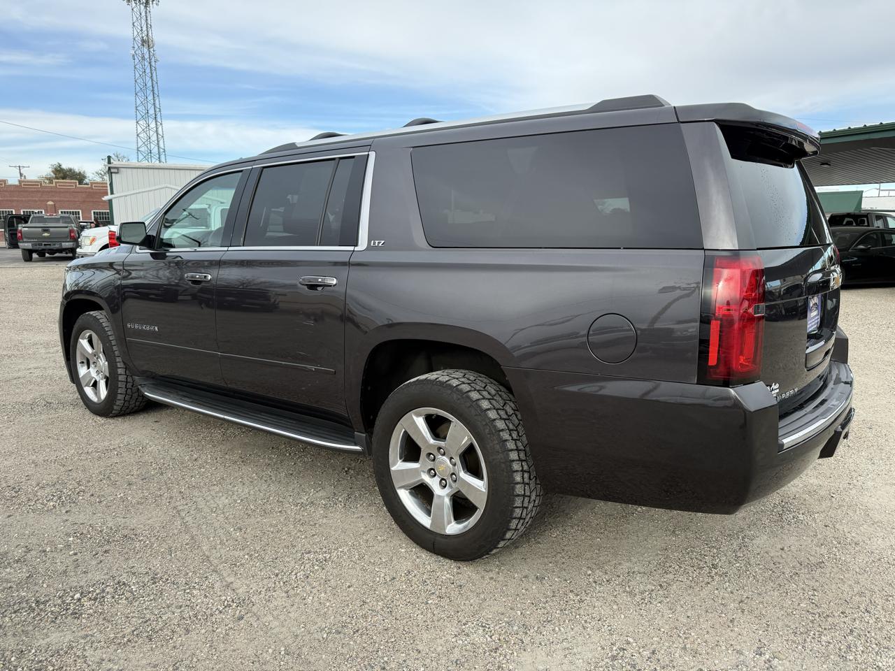 Chevrolet Suburban 4WD 4dr 1500 LTZ 2016
