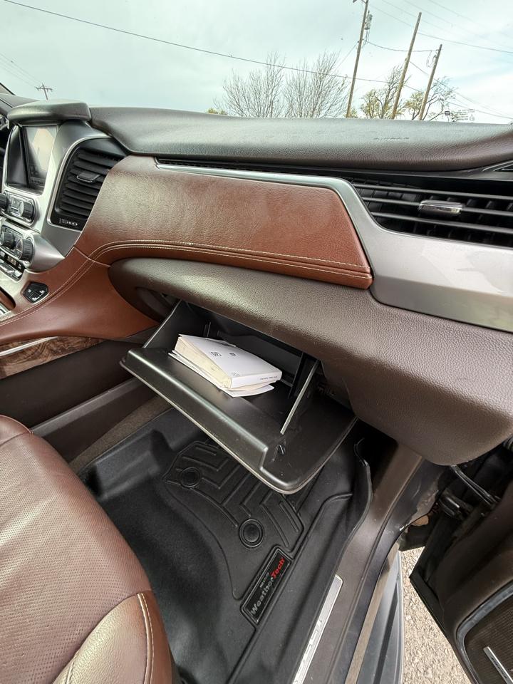 Chevrolet Suburban 4WD 4dr 1500 LTZ 2016