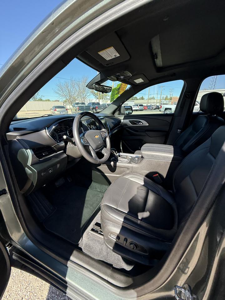 Chevrolet Traverse FWD 4dr LT Leather 2022