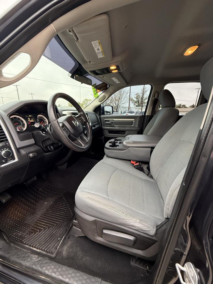 RAM 1500 SLT 4x4 Quad Cab 6'4" Box 2017