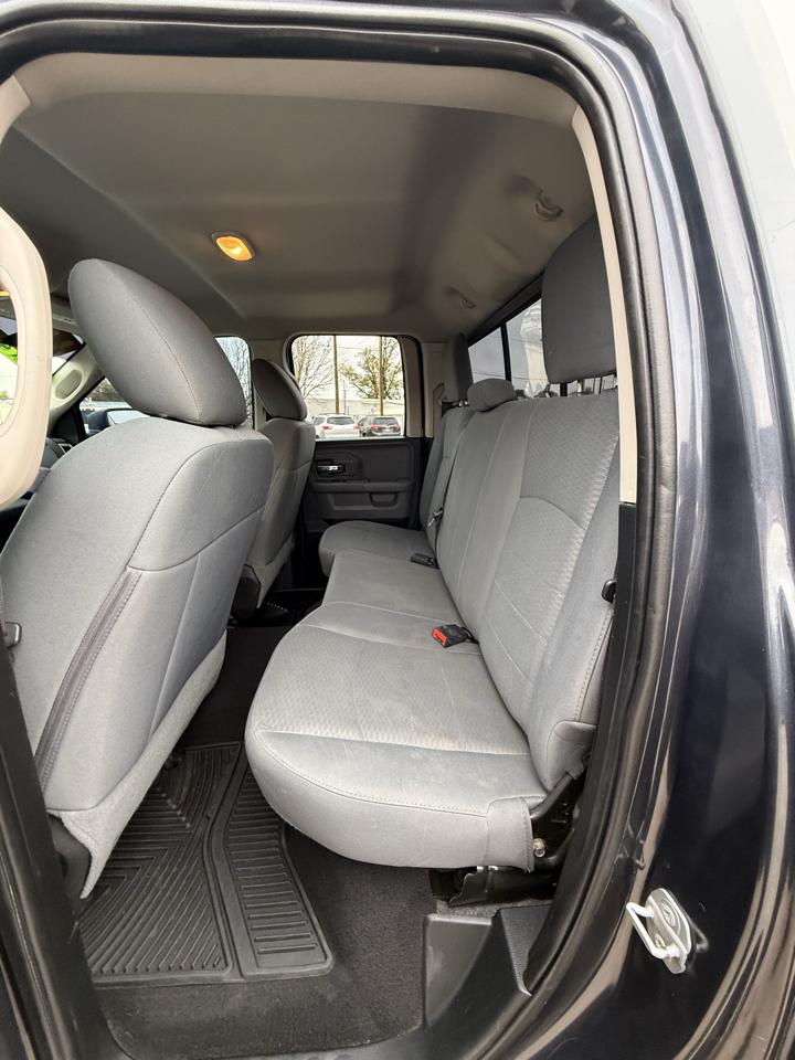 RAM 1500 SLT 4x4 Quad Cab 6'4" Box 2017