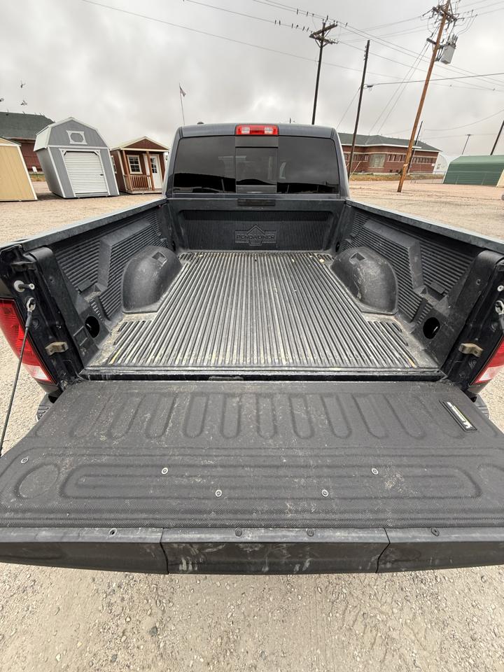RAM 1500 SLT 4x4 Quad Cab 6'4" Box 2017