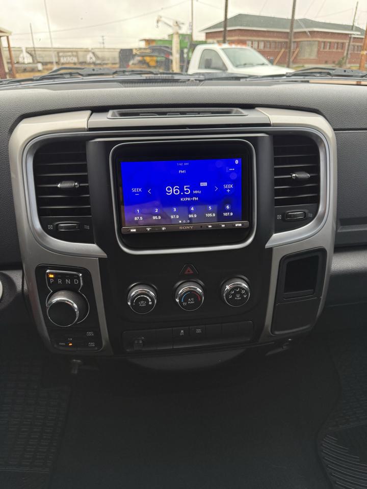 RAM 1500 SLT 4x4 Quad Cab 6'4" Box 2017