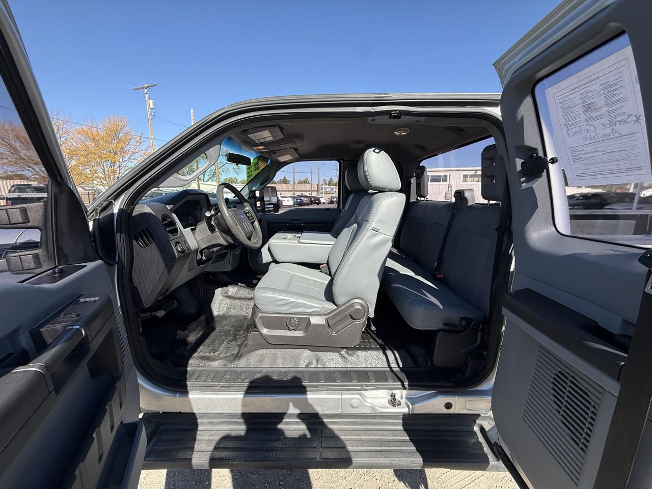 Ford Super Duty F-250 Supercab 158" XL 4WD 2015