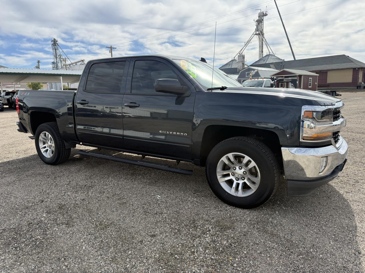 Chevrolet Silverado 1500 4WD Crew Cab 143.5" LT w/1LT 2018