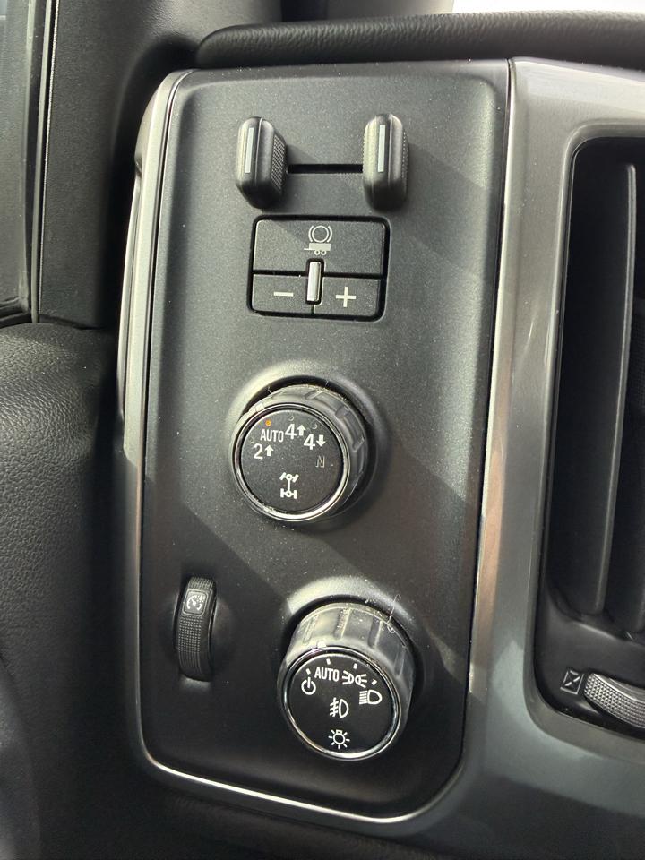 Chevrolet Silverado 1500 4WD Crew Cab 143.5" LT w/1LT 2018