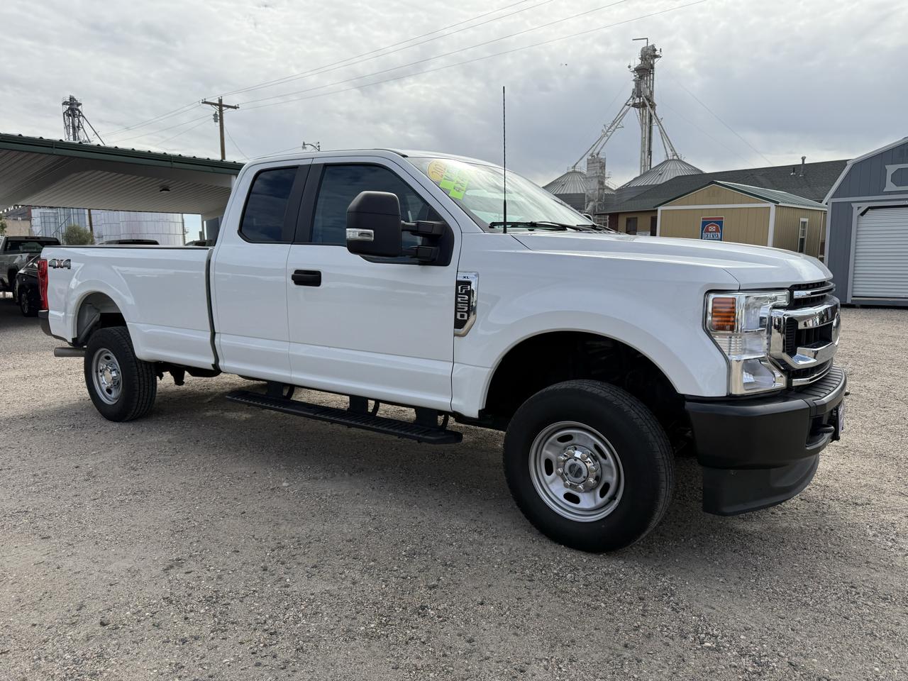 Ford F-250 SD XL SuperCab Long Bed 4WD 2022