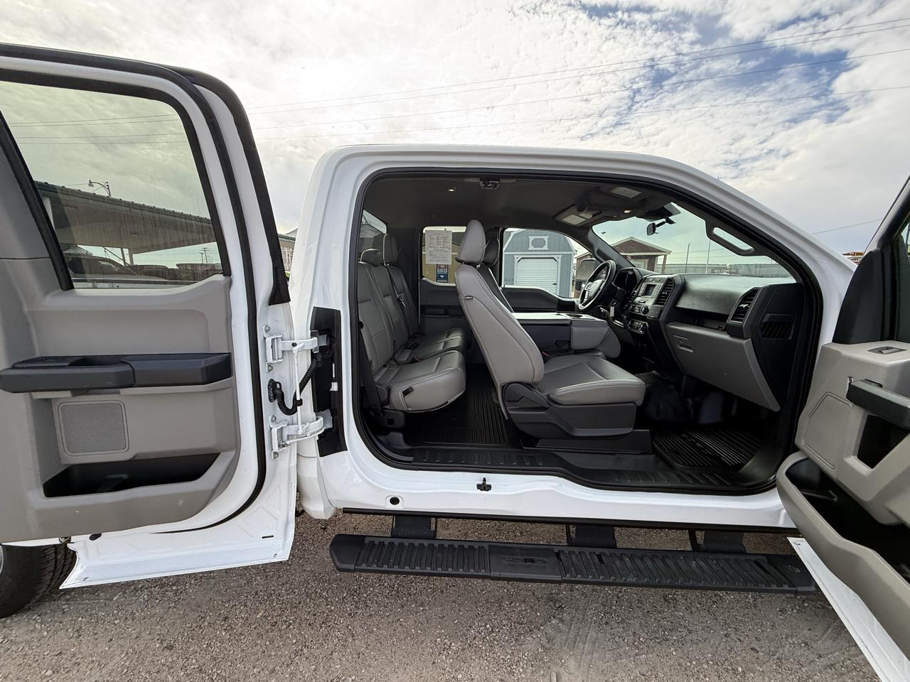 Ford F-250 SD XL SuperCab Long Bed 4WD 2022