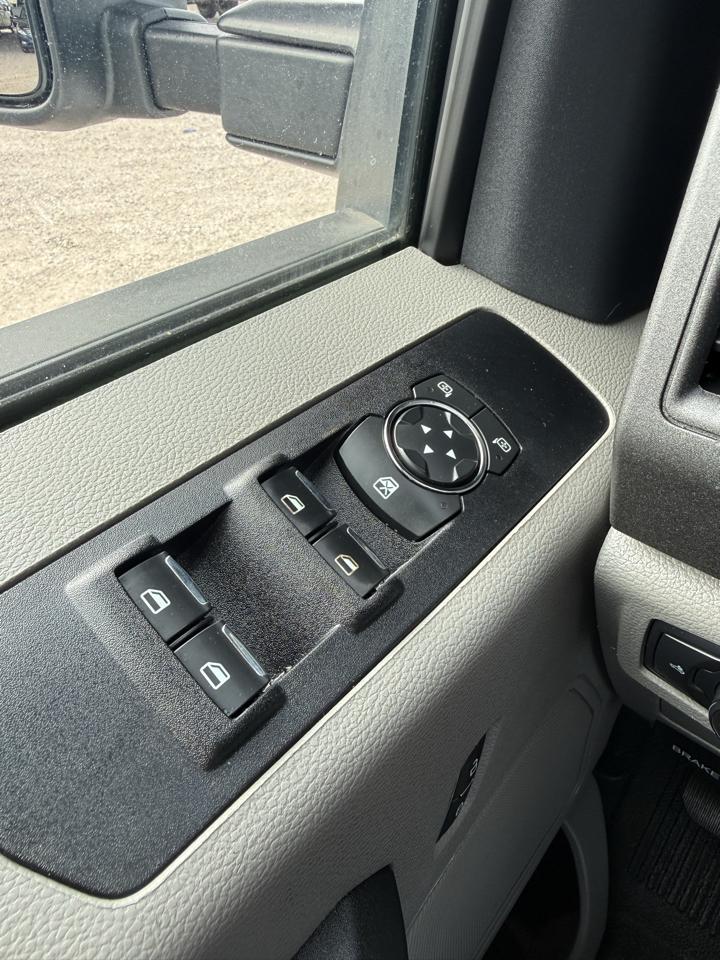 Ford F-250 SD XL SuperCab Long Bed 4WD 2022