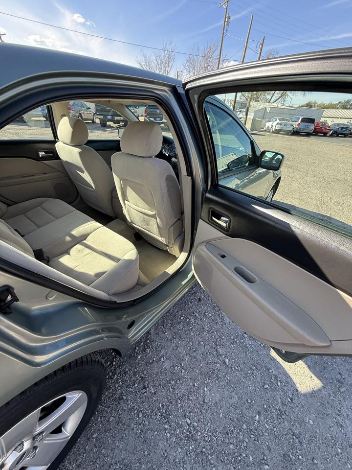 Ford Fusion 4dr Sdn V6 SE AWD 2008