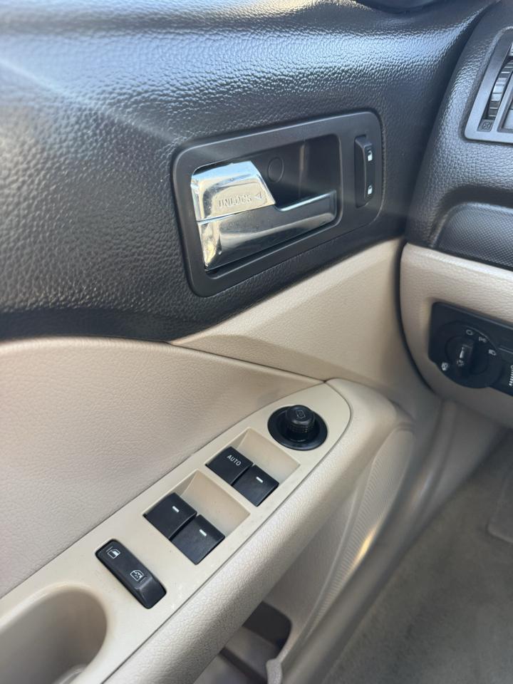 Ford Fusion 4dr Sdn V6 SE AWD 2008