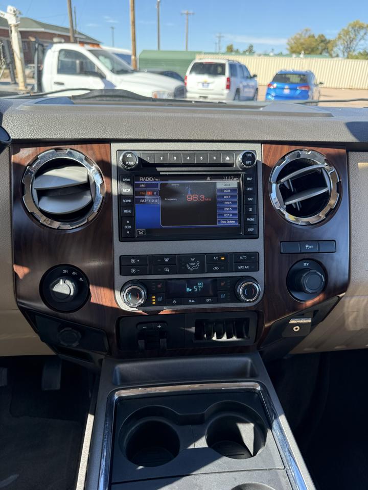 Ford F250SD Lariat Crew Cab 4WD SWB 2011