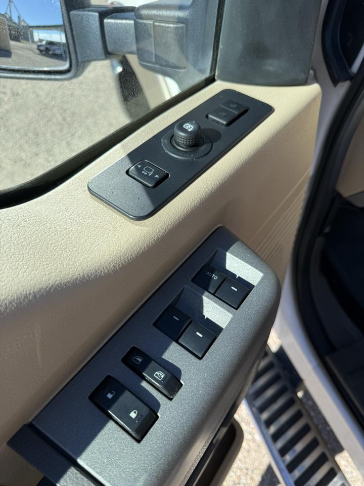Ford F250SD Lariat Crew Cab 4WD SWB 2011