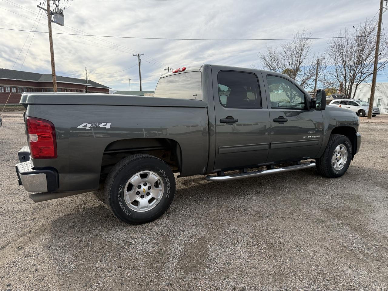 Chevrolet Silverado 1500 4WD Crew Cab 143.5" LT 2011