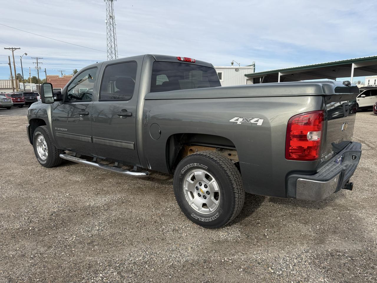 Chevrolet Silverado 1500 4WD Crew Cab 143.5" LT 2011
