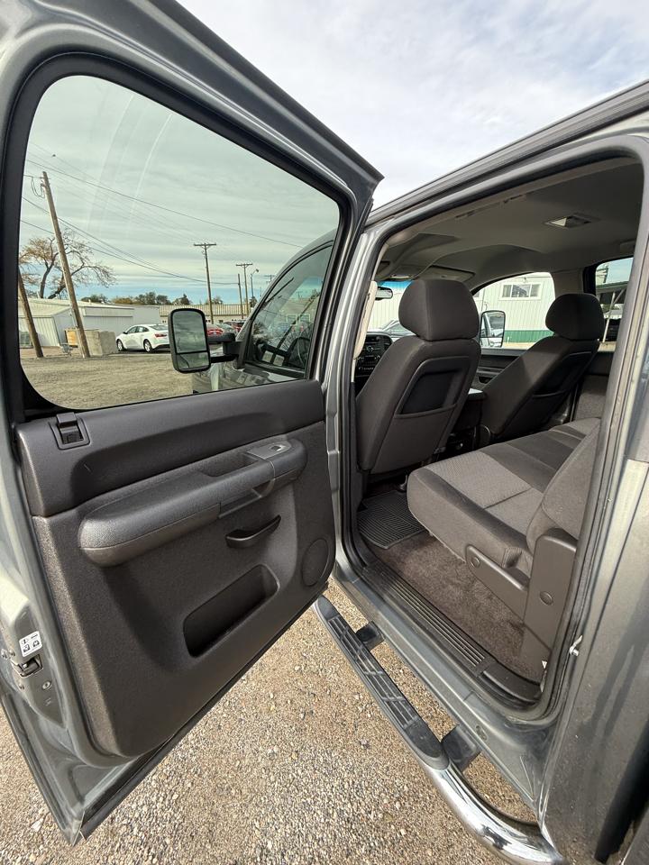 Chevrolet Silverado 1500 4WD Crew Cab 143.5" LT 2011