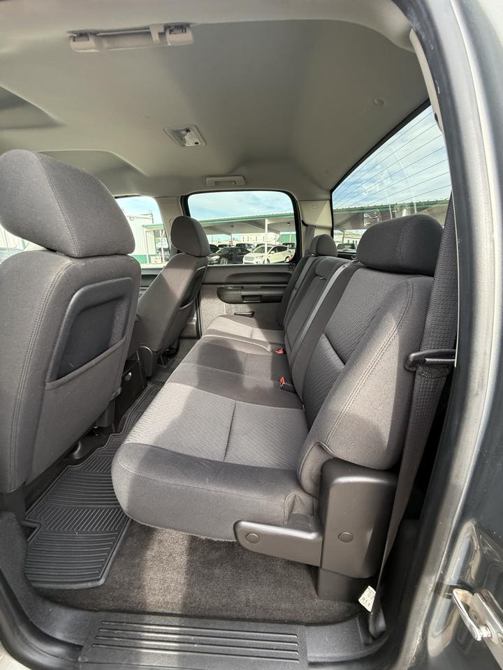 Chevrolet Silverado 1500 4WD Crew Cab 143.5" LT 2011