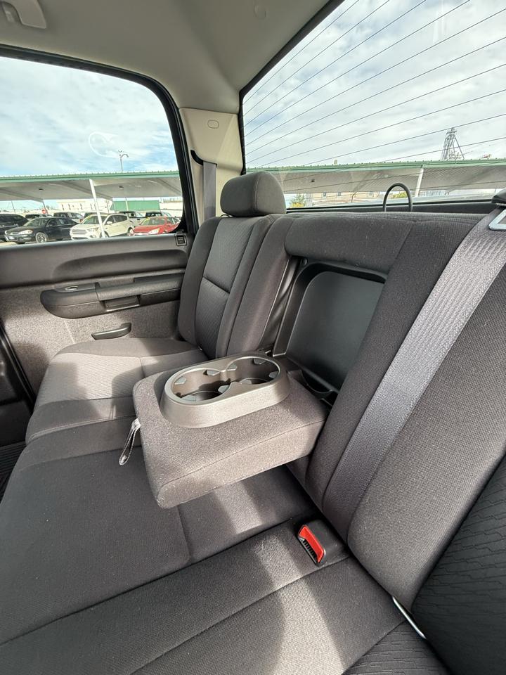 Chevrolet Silverado 1500 4WD Crew Cab 143.5" LT 2011