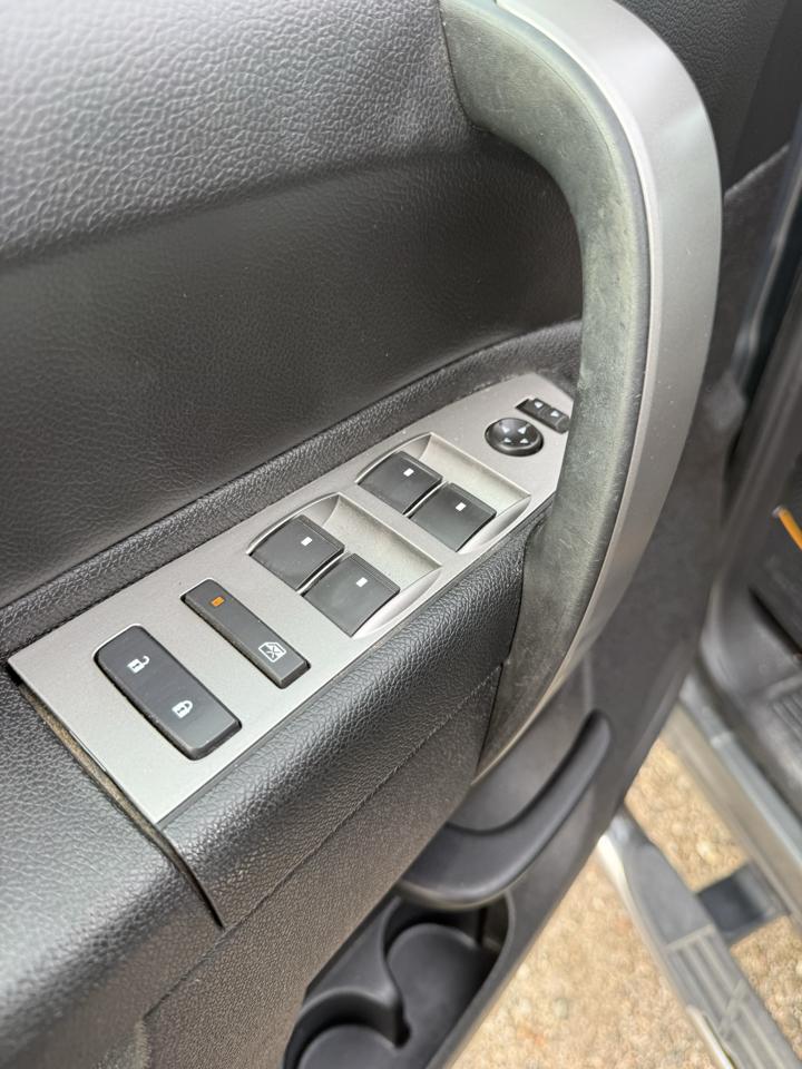 Chevrolet Silverado 1500 4WD Crew Cab 143.5" LT 2011