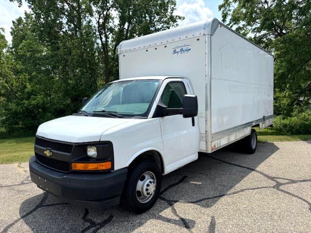 2017 Chevrolet Express Box Truck