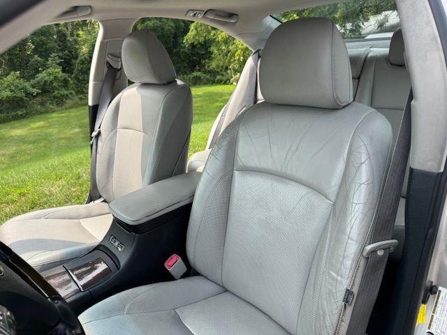 Lexus ES 350  2012