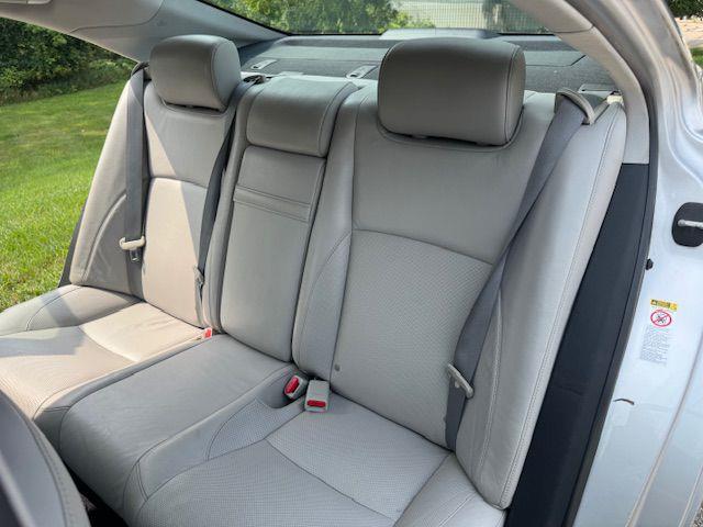Lexus ES 350  2012
