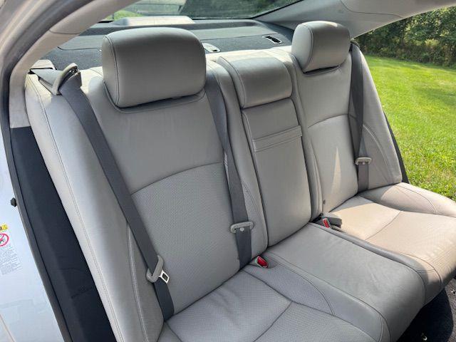 Lexus ES 350  2012