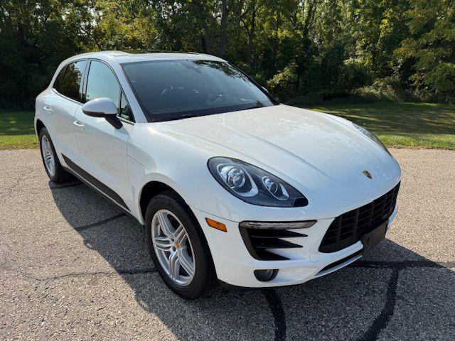 Porsche Macan  2017