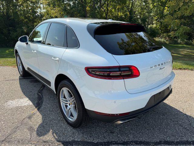 Porsche Macan  2017