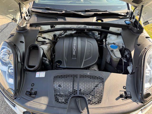 Porsche Macan  2017