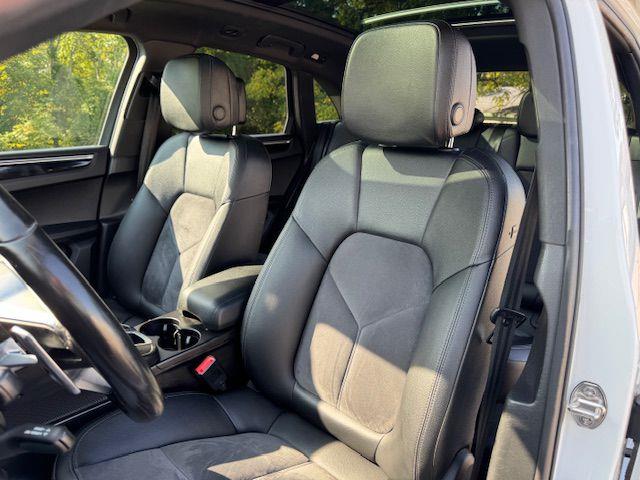 Porsche Macan  2017