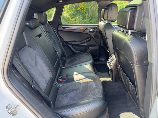 Porsche Macan  2017