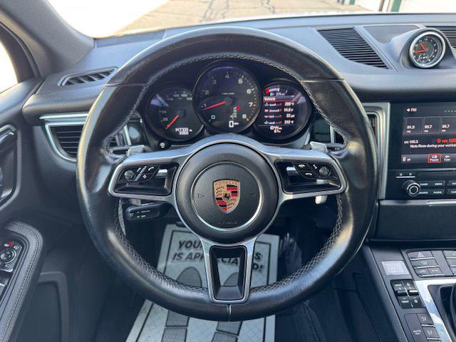 Porsche Macan  2017