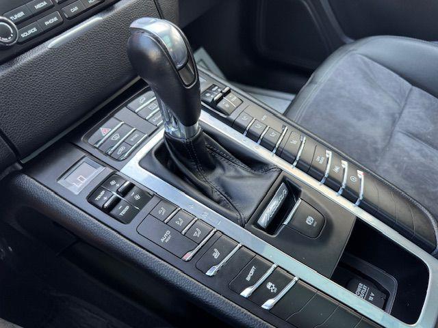 Porsche Macan  2017