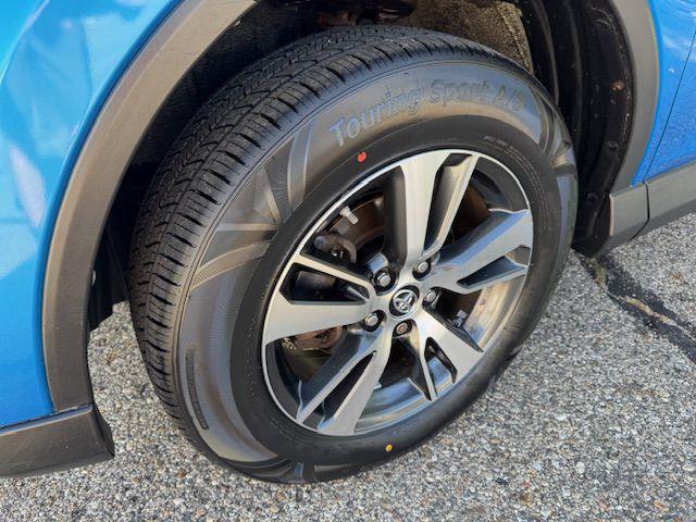 2016 Toyota RAV4 XLE photo 10
