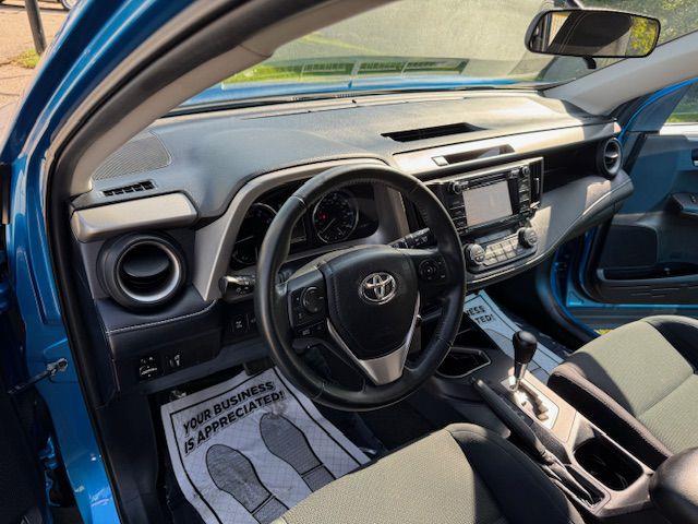 2016 Toyota RAV4 XLE photo 11