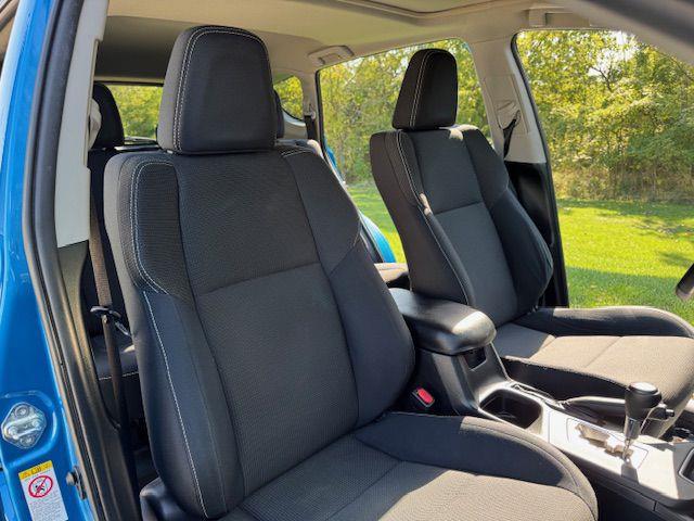 2016 Toyota RAV4 XLE photo 16