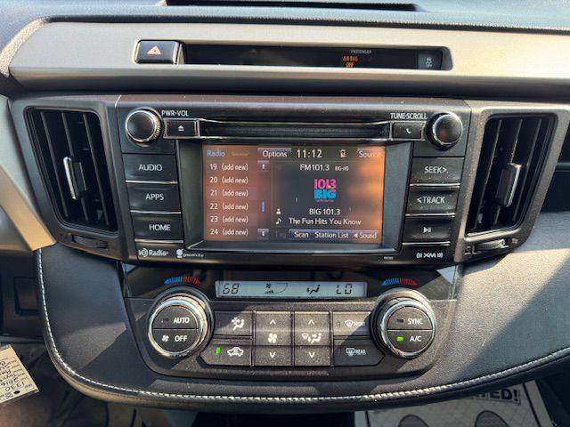 2016 Toyota RAV4 XLE photo 24