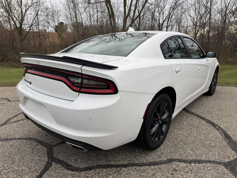 2020 Dodge Charger SXT photo 4