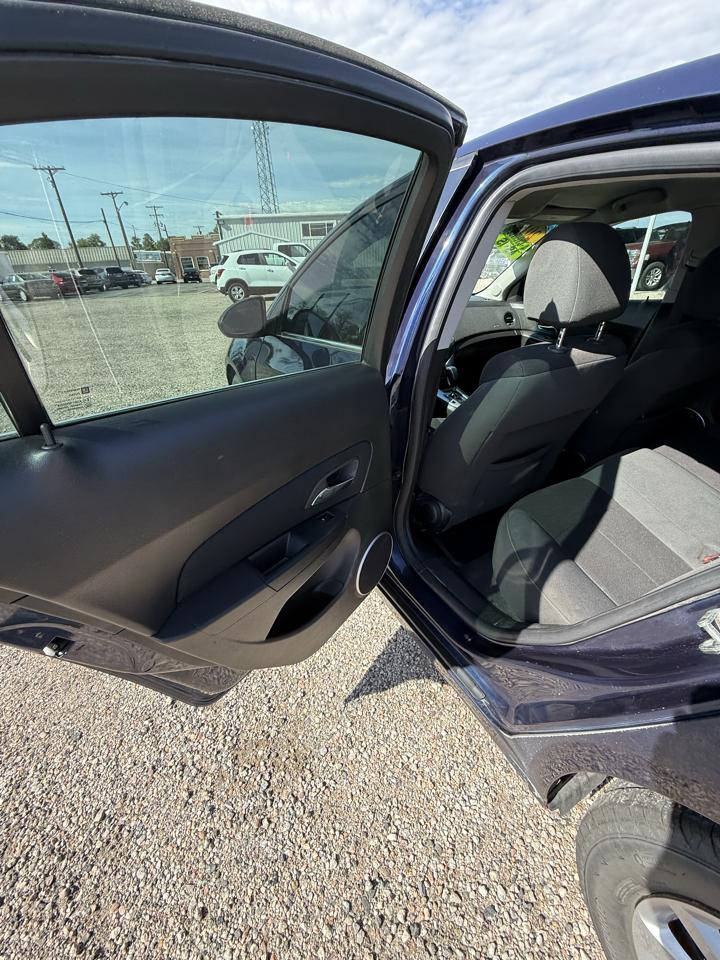 Chevrolet Cruze 1LT 2011